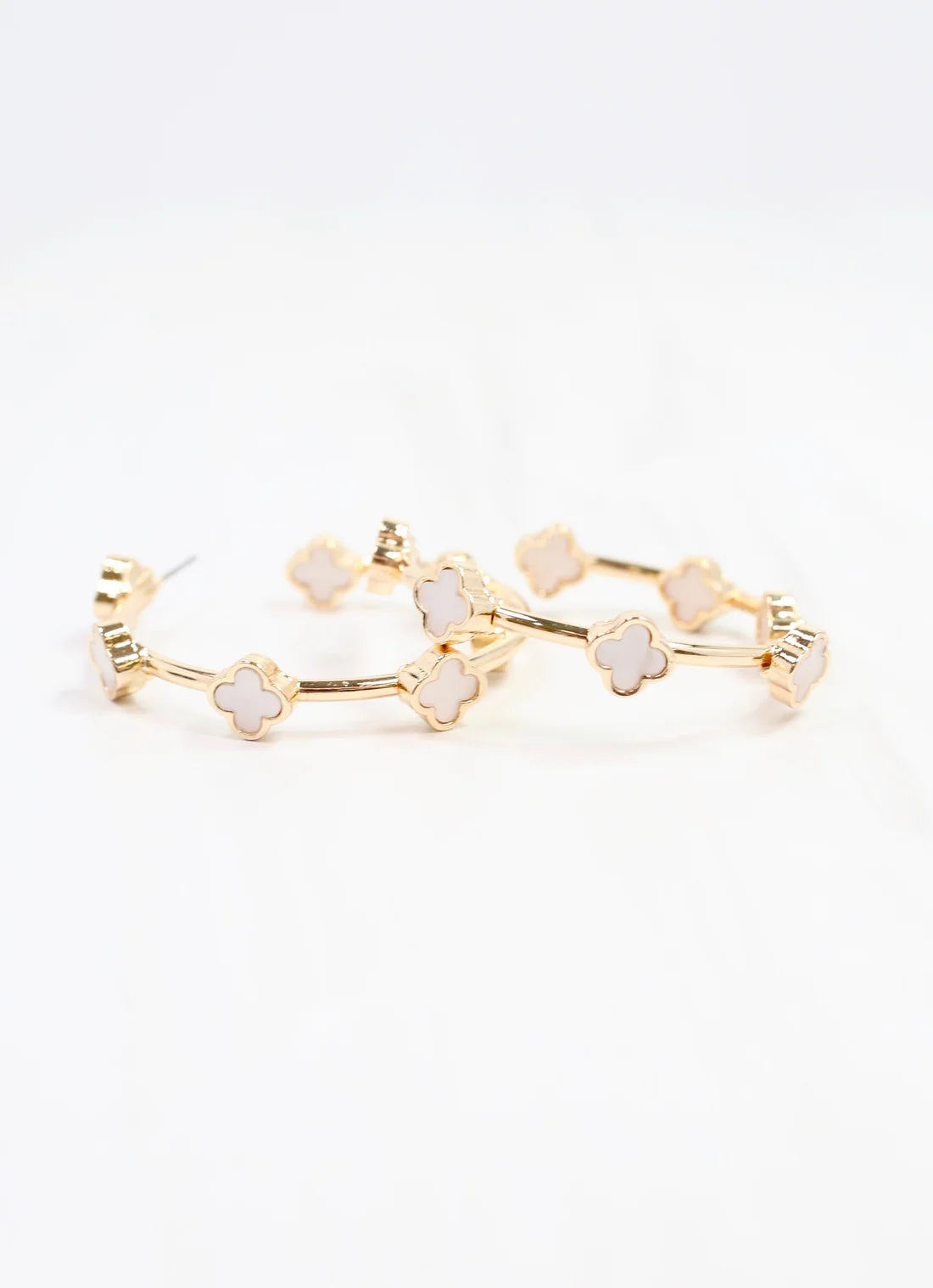 Stevens Clover Hoop Earring Gold