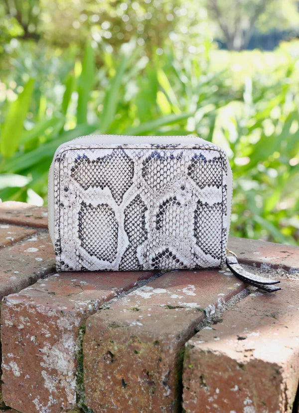 Nadine Zippered Wallet Mocha ES