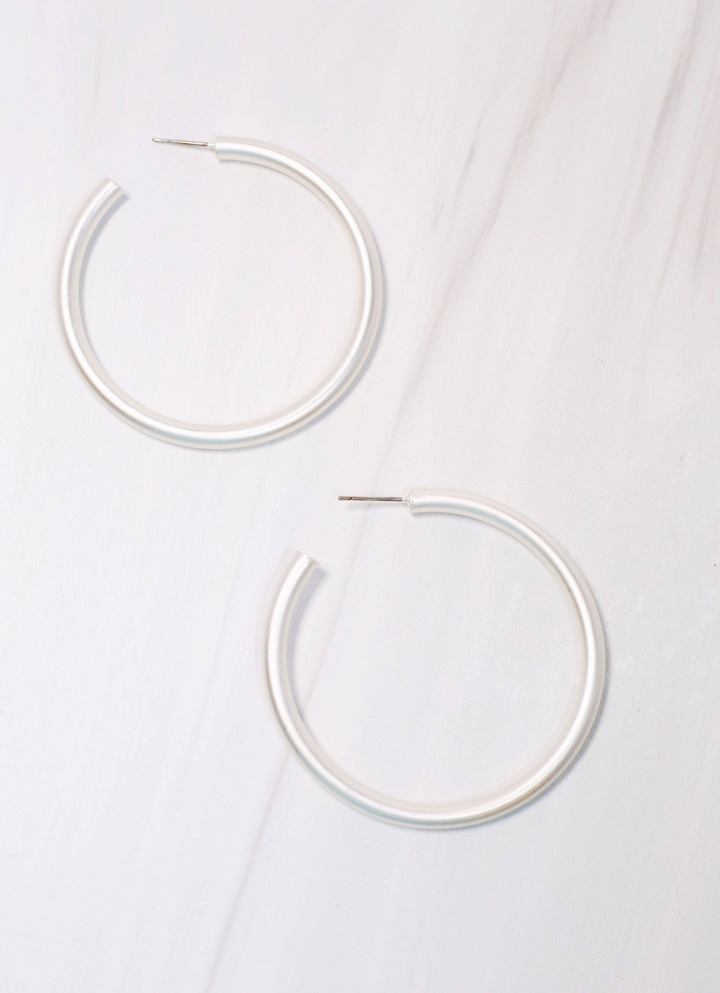 Arden Satin Hoop Earring MATTE SILVER
