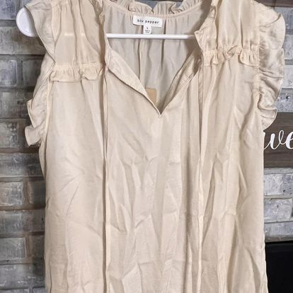 BLU PEPPER FOLDED RUFFLE SLEEVELESS WOVEN TOP