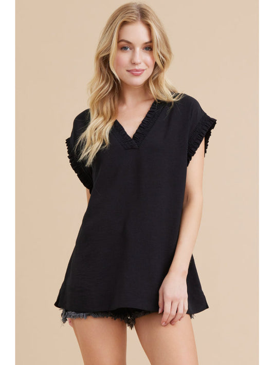 Solid V-neck top with short sleeves