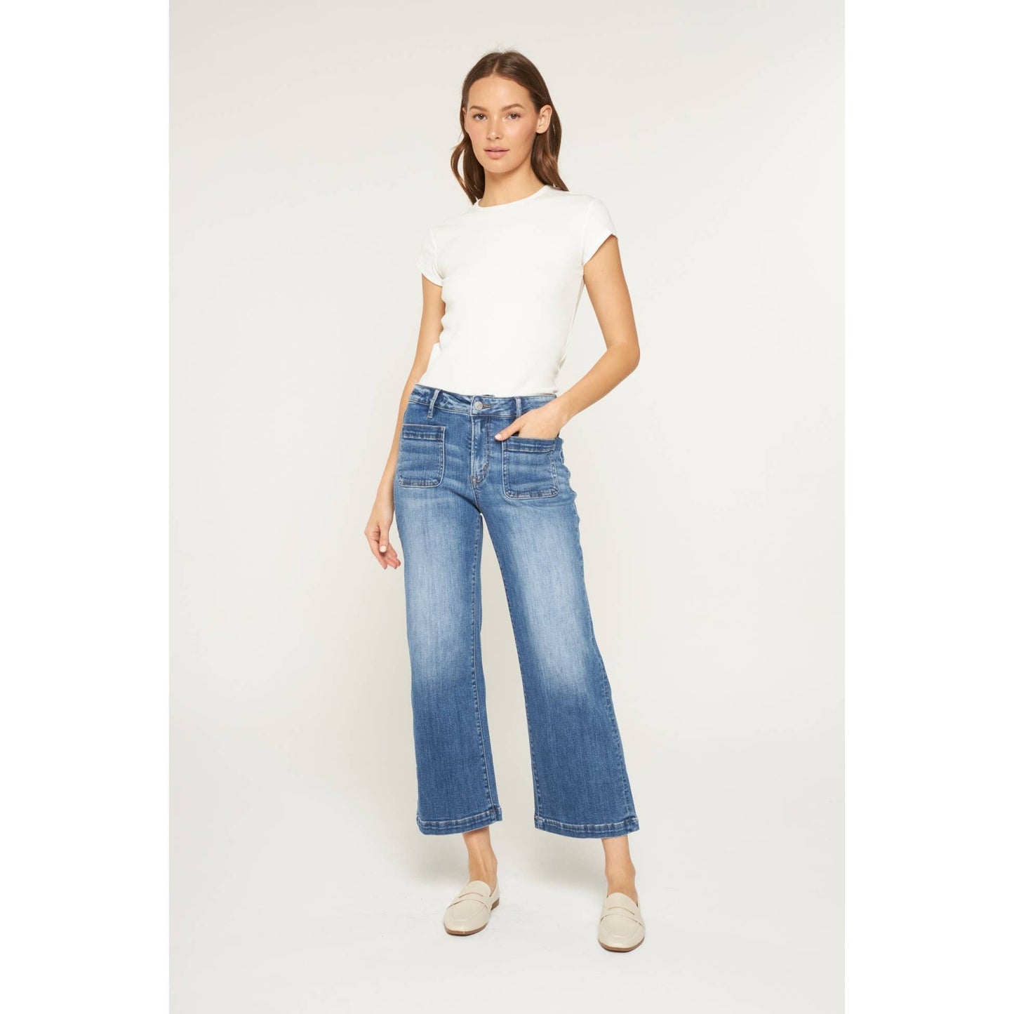 HIGH RISE CROPPED WIDE LEG Jeans WITH PATCH PKT