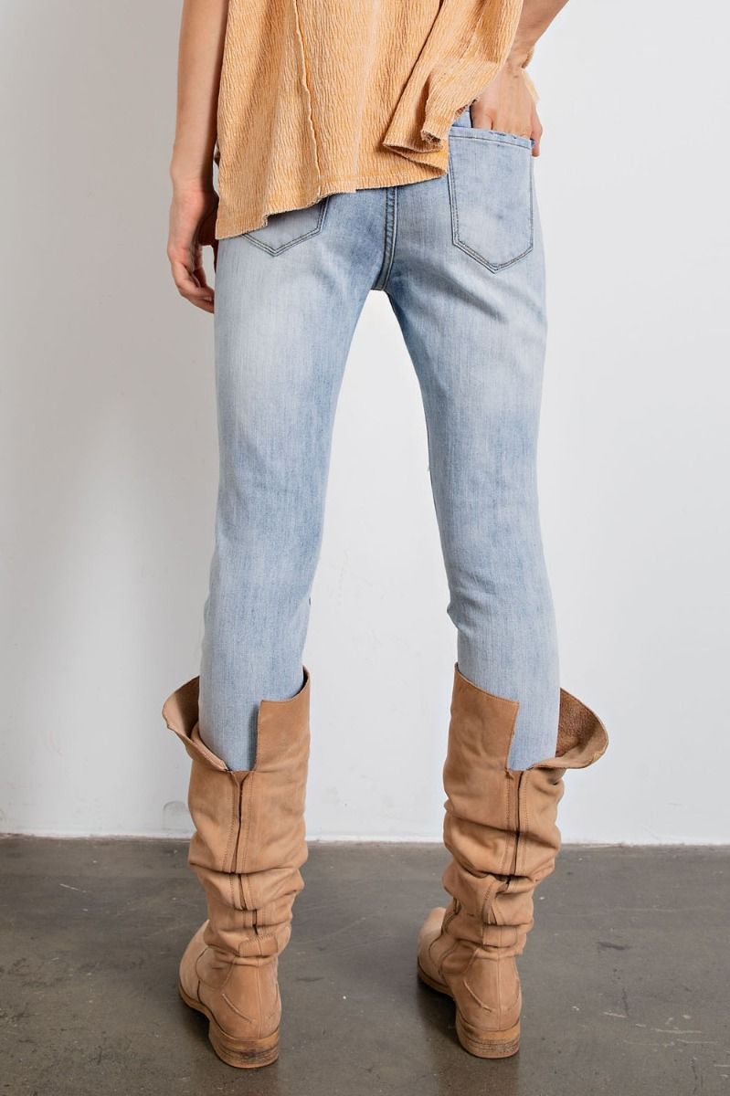 EASEL LOW-RISE SLIM LEG SILHOUETTE FEATURED DISTRESSED STRETCH DENIM PANTS/JEANS